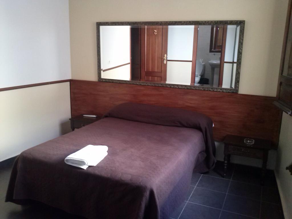 Pension El Cesar Caceres Room photo